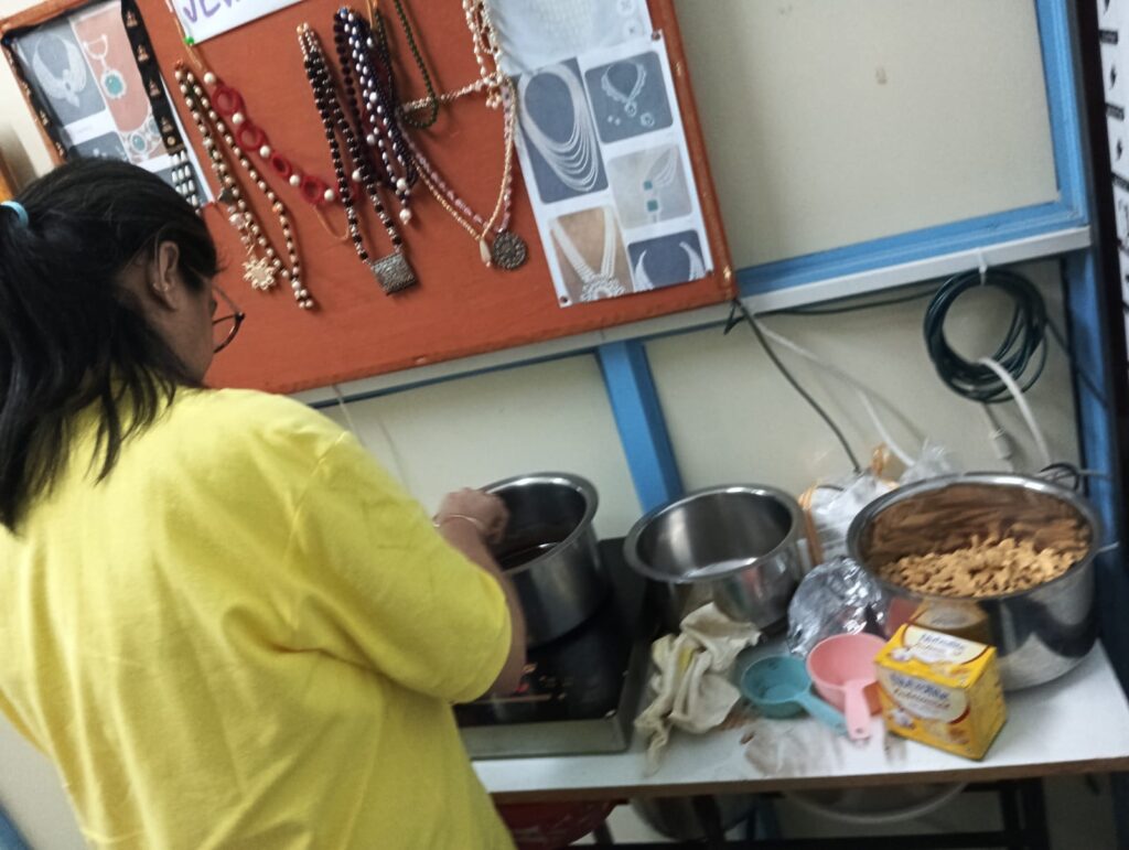 5f0b56e7-b5fc-43de-b2af-a054f5cedb57